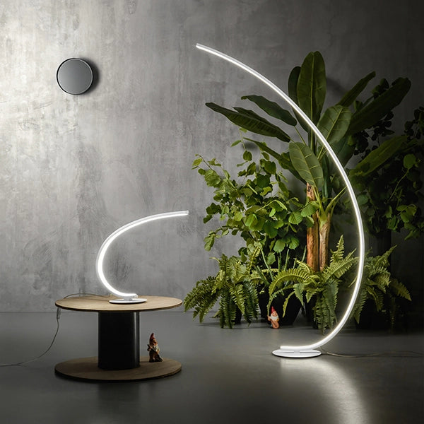 LAMPADA DA TERRA DI DESIGN IOLE